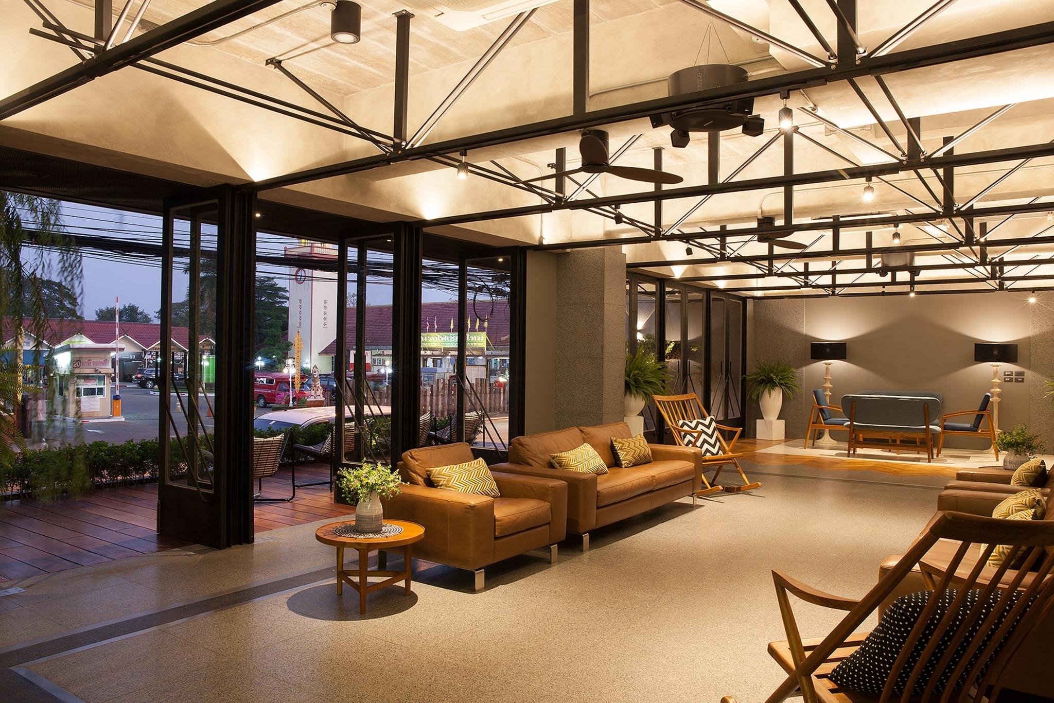 Bossotel Чиангмай Екстериор снимка